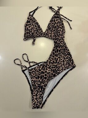 SHEIN Leopard Print One-Piece Cut Out Swimsuit - size Large